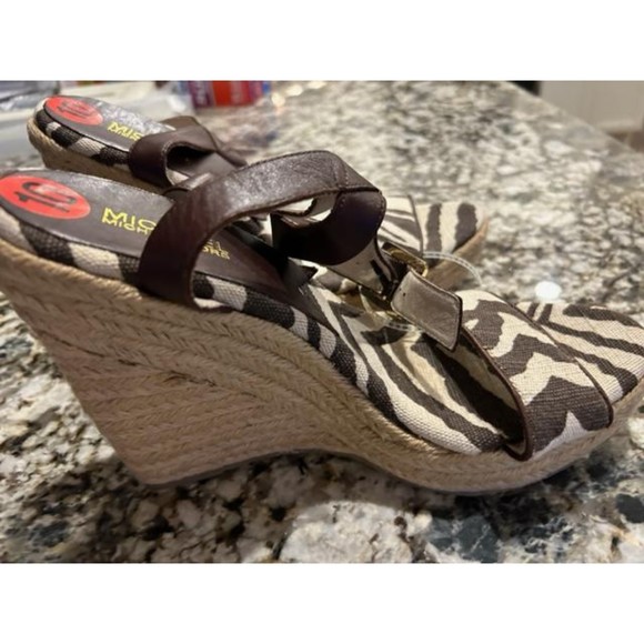 NWT Michael Kors Zebra Wedge Espadrille Sandals - 10 - Picture 5 of 5